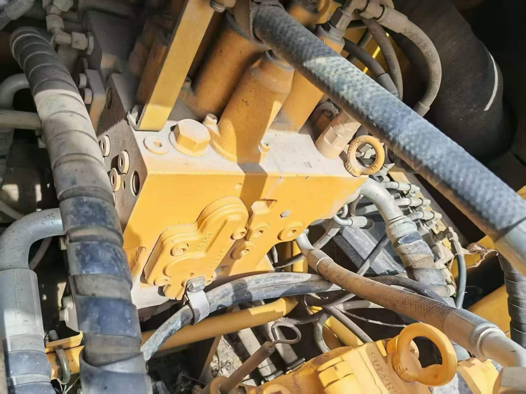 Buy Sany SY245H Used Excavator / 9 Buy Sany SY245H Used Excavator / 9