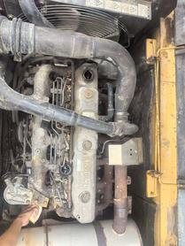 Buy Kato 820-3SP Used Excavator / 2 Buy Kato 820-3SP Used Excavator / 2