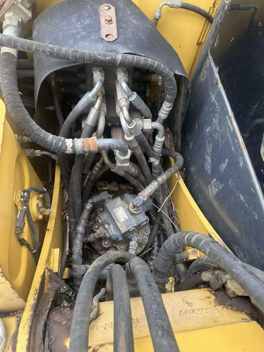 Buy Komatsu PC60-8 Used Excavator / 5