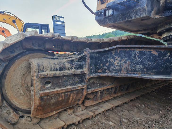 Buy Sany SY550H Used Excavator / 1