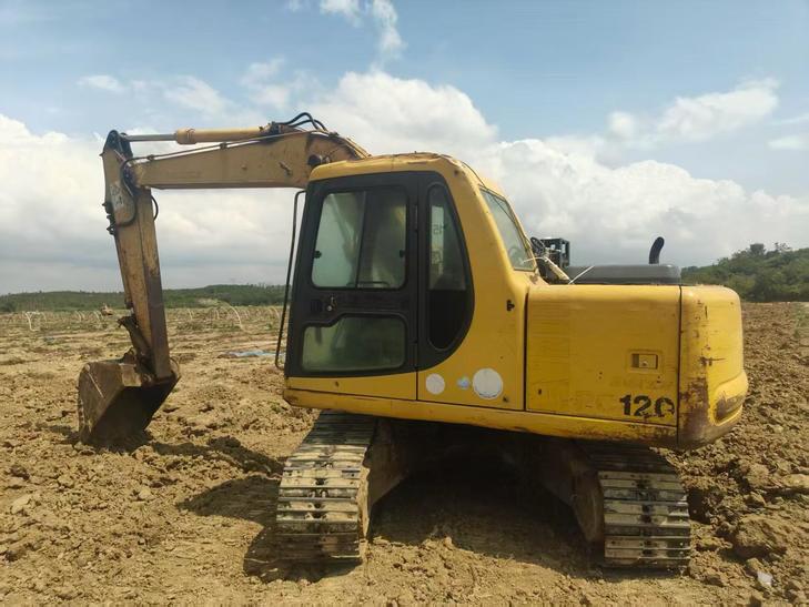 Buy Komatsu PC120-6 Used Excavator / 1