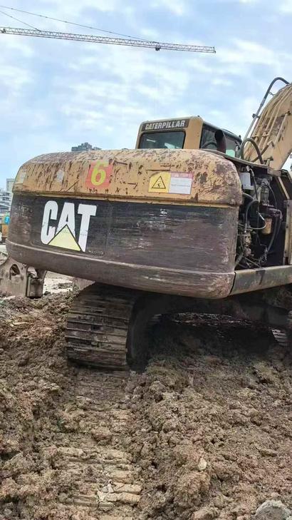 Buy Caterpillar 320C Used Excavator / 1