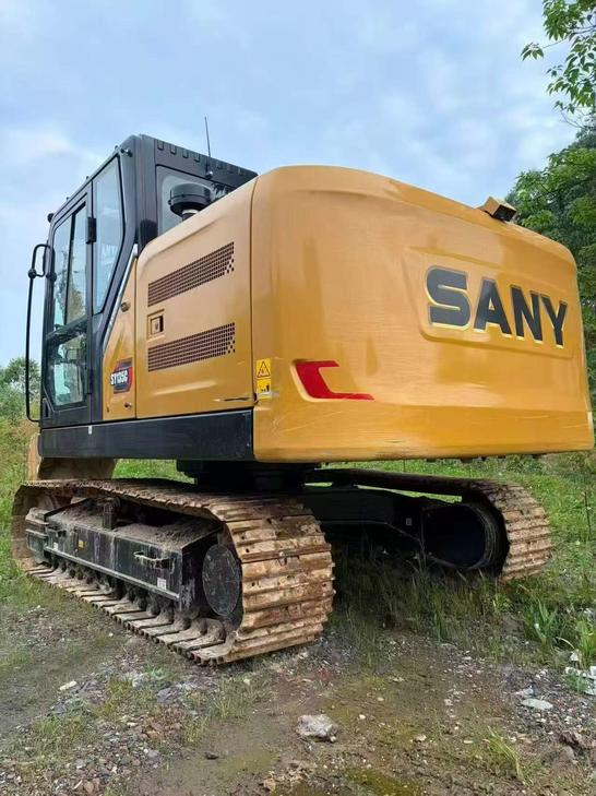 Buy Sany SY135 Used Excavator / 1