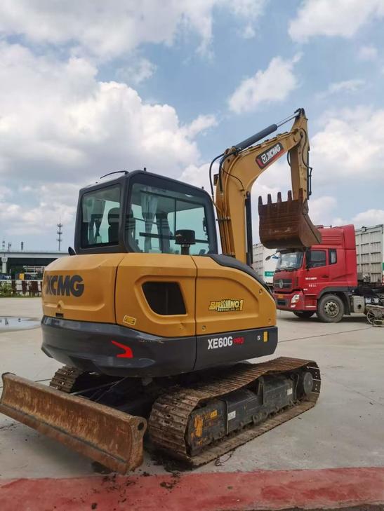 Buy XCMG XE60 Used Excavator / 1