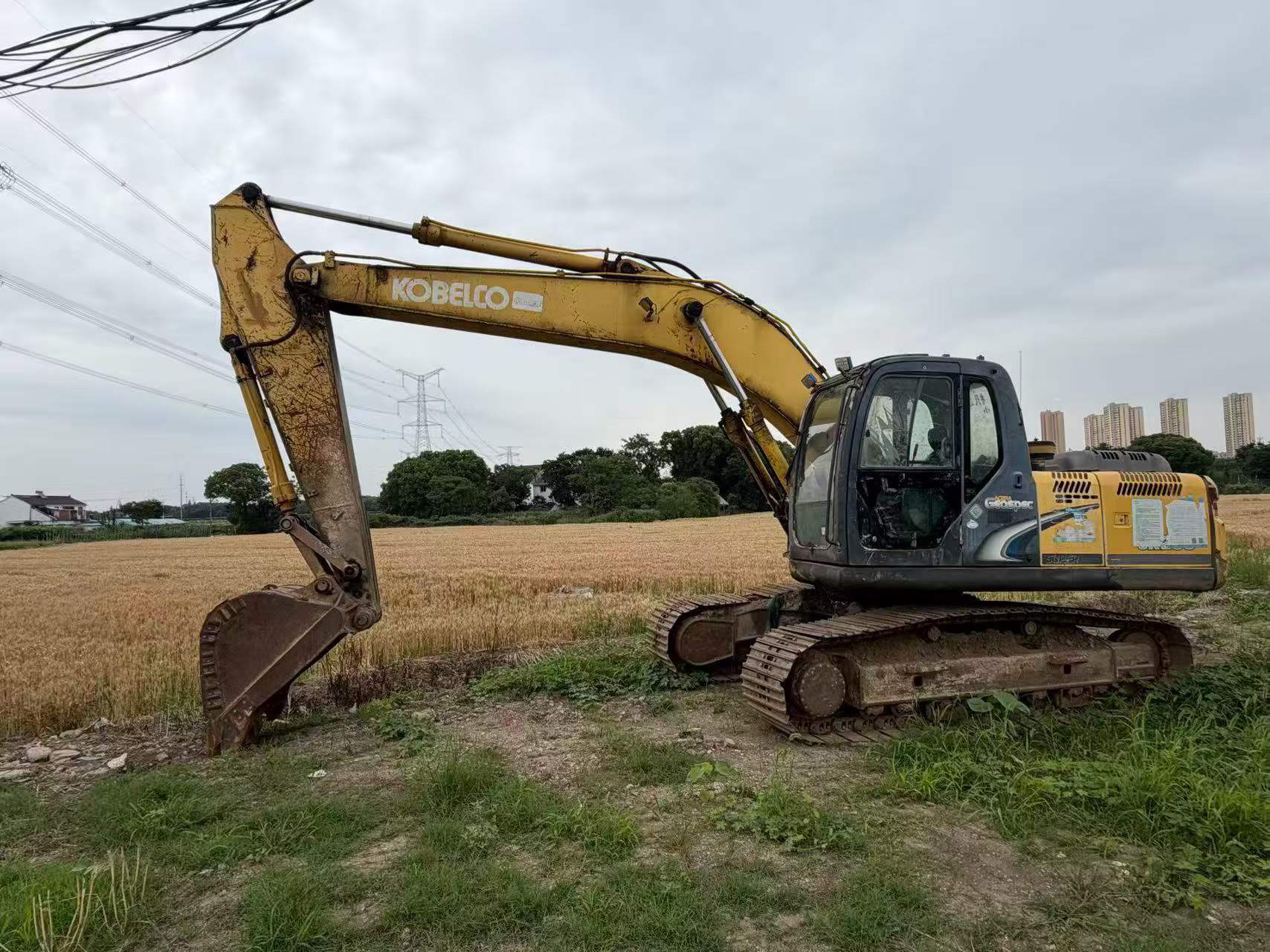 Buy Kobelco SK200 Used Excavator / 3 Buy Kobelco SK200 Used Excavator / 3