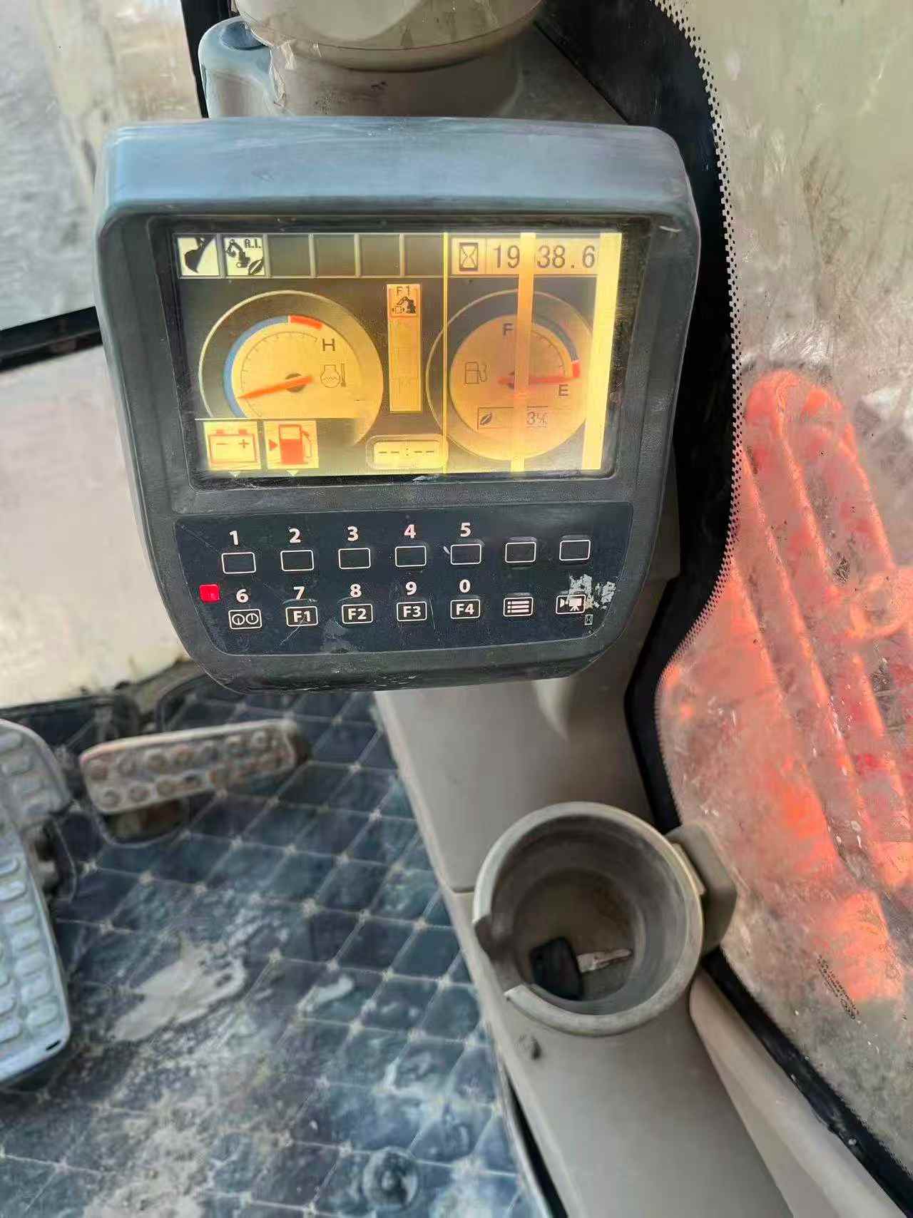Buy Hitachi EX200-3 Used Excavator / 8