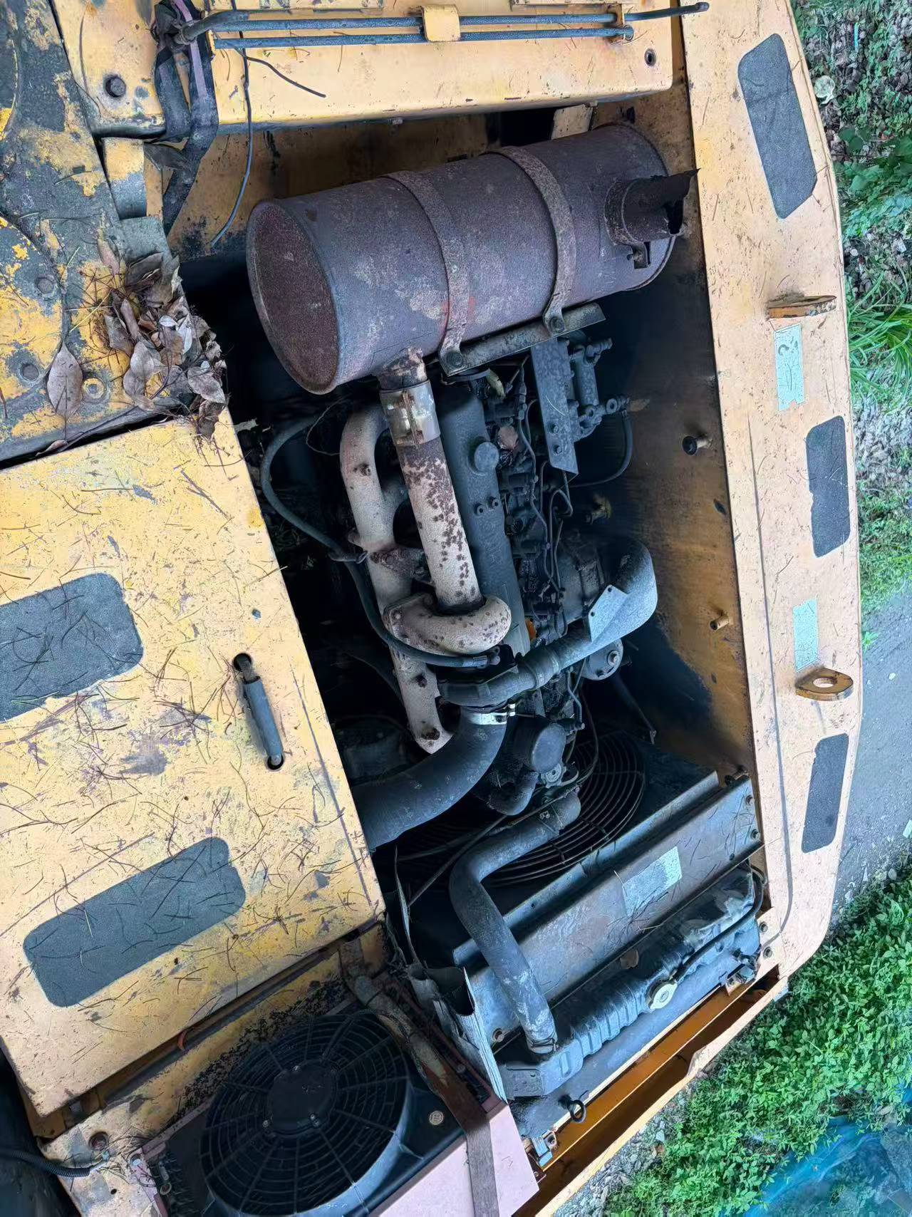Buy Hyundai R215-7 Used Excavator / 4 Buy Hyundai R215-7 Used Excavator / 4