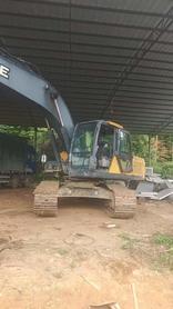Buy JohnDeere E210 Used Excavator / 4 Buy JohnDeere E210 Used Excavator / 4