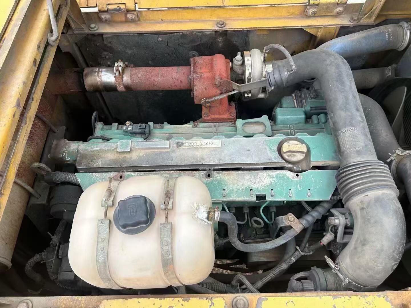 Buy Volvo EC210B Used Excavator / 2 Buy Volvo EC210B Used Excavator / 2