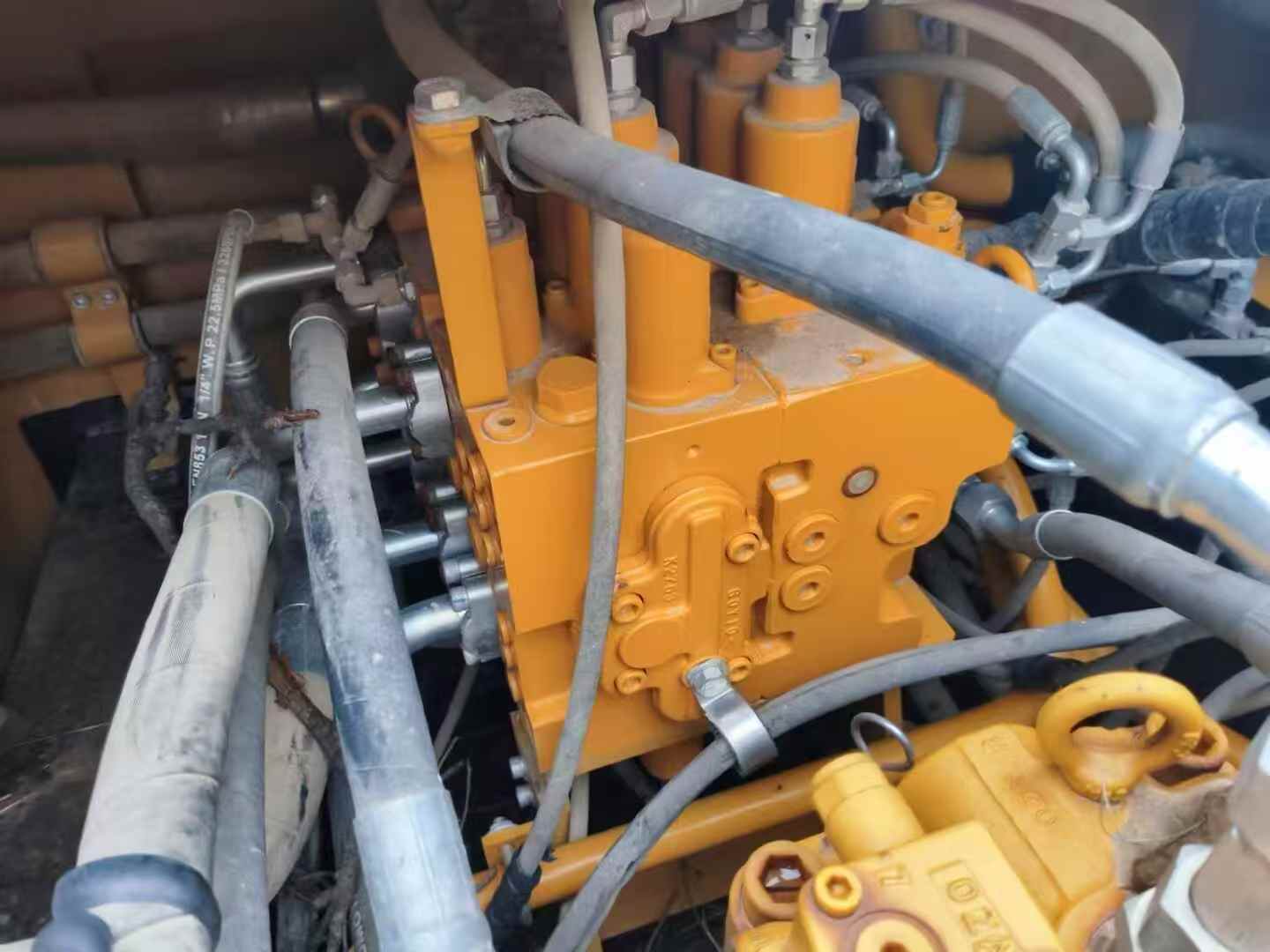Buy Sany SY245H Used Excavator / 7 Buy Sany SY245H Used Excavator / 7