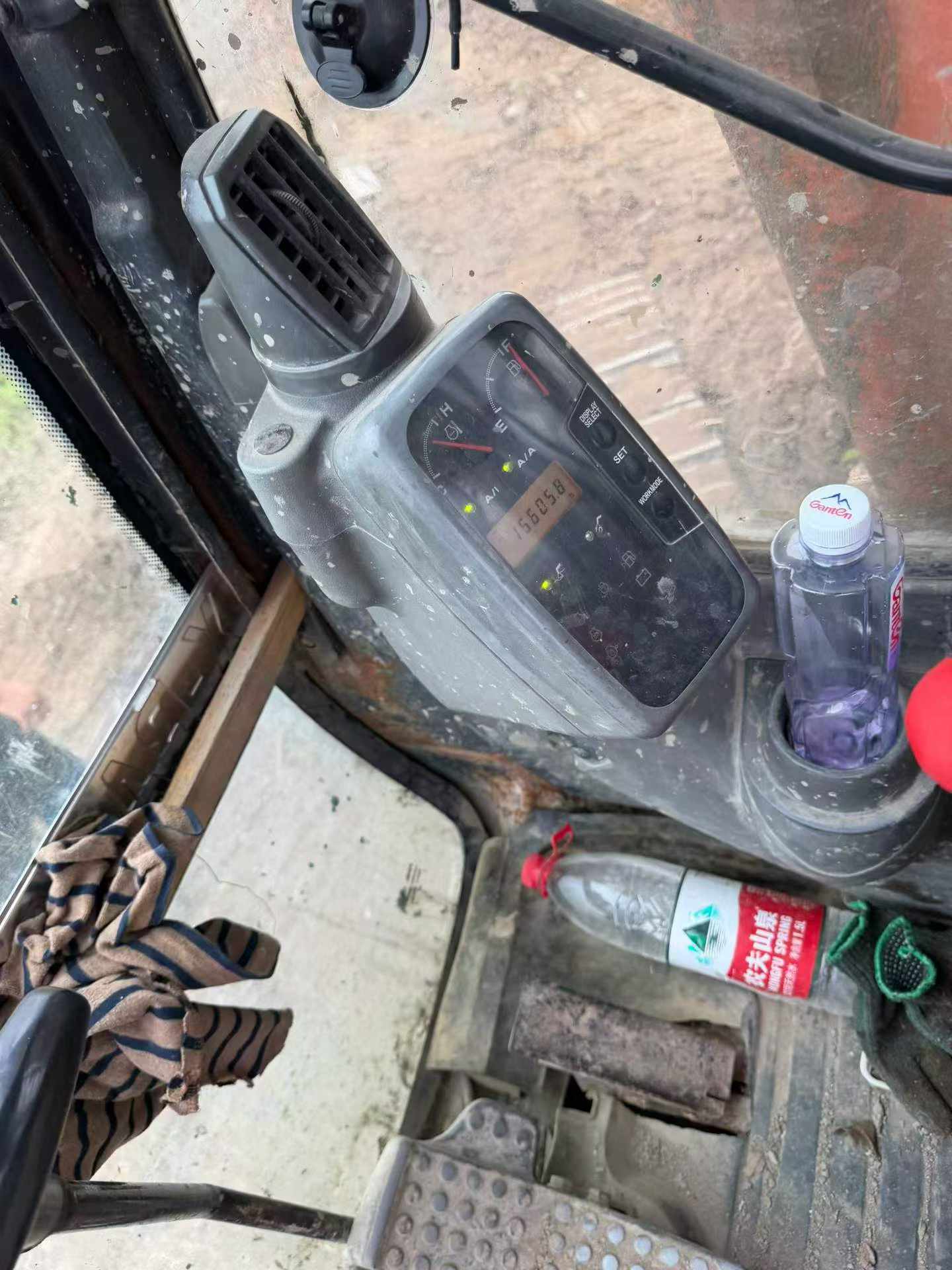 Buy Hitachi ZX200-3G Used Excavator / 8