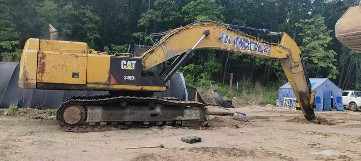 Buy Caterpillar 349E Used Excavator / 1