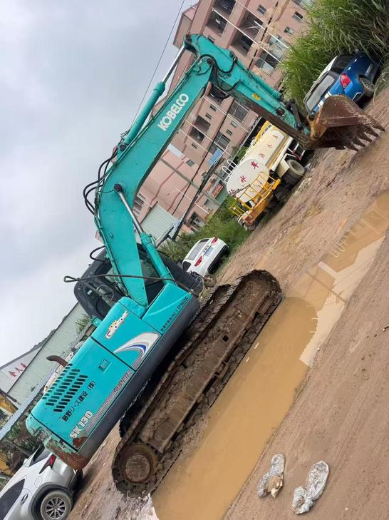 Buy Kobelco SK130 Used Excavator / 1