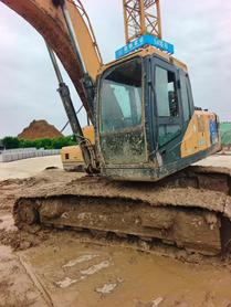 Buy Hyundai R215-7 Used Excavator / 2 Buy Hyundai R215-7 Used Excavator / 2