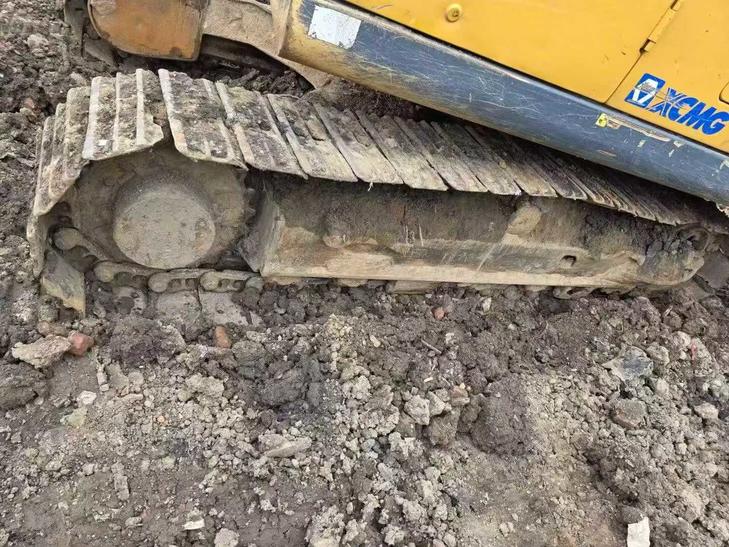 Buy XCMG XE135B Used Excavator / 1