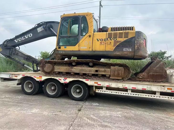 Buy Volvo EC210B Used Excavator / 1