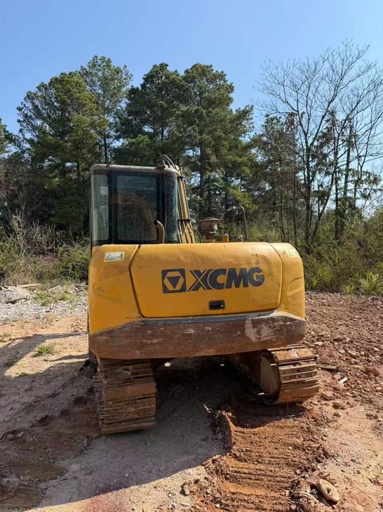 Buy XCMG XE75C Used Excavator / 1