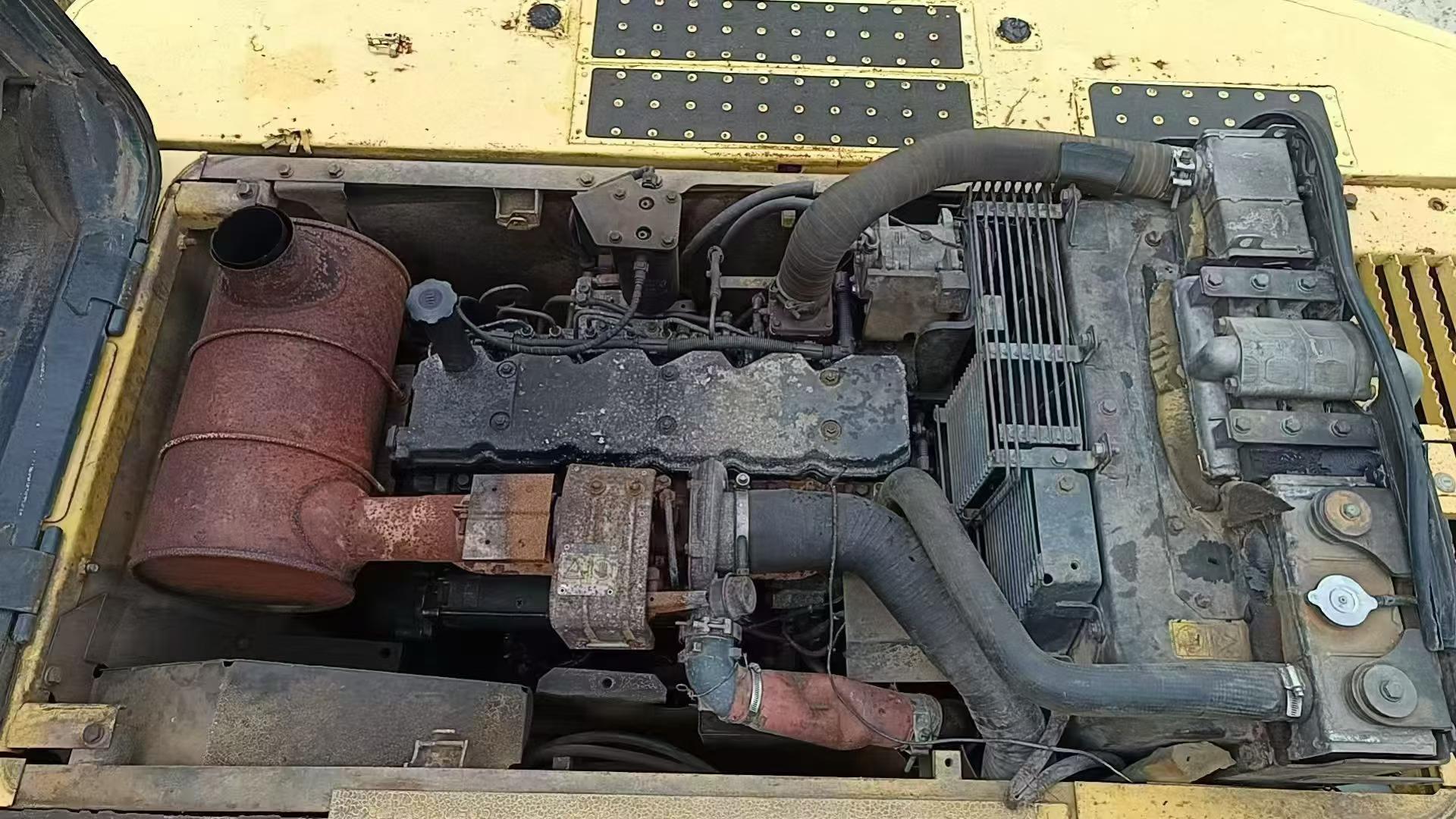 Buy Komatsu PC240-6 Used Excavator / 4 Buy Komatsu PC240-6 Used Excavator / 4