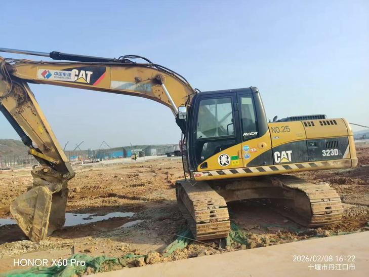 Buy Caterpillar 320D Used Excavator / 1