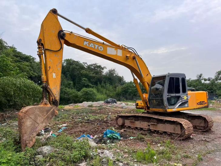 Buy Kato HD820R Used Excavator / 1