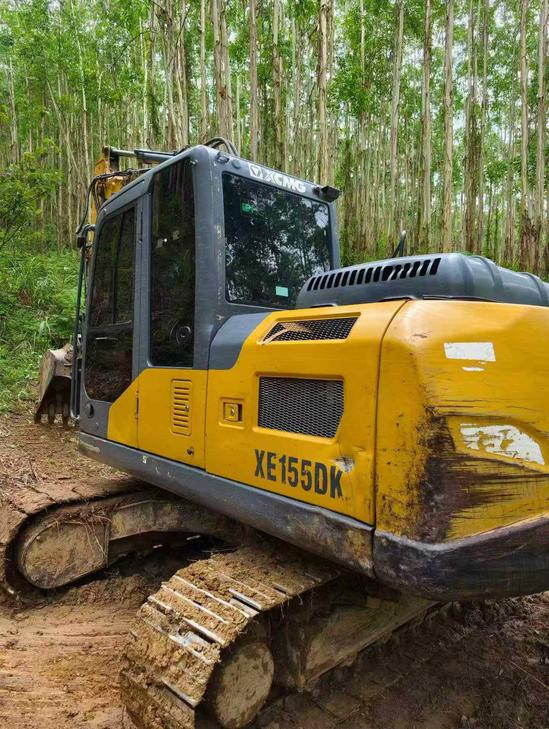 Buy XCMG XE135B Used Excavator / 1