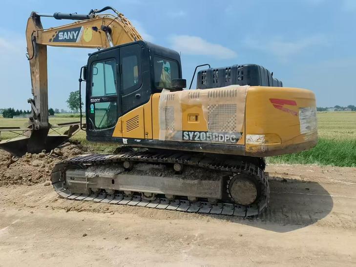 Buy Sany SY205C-8 Used Excavator / 1