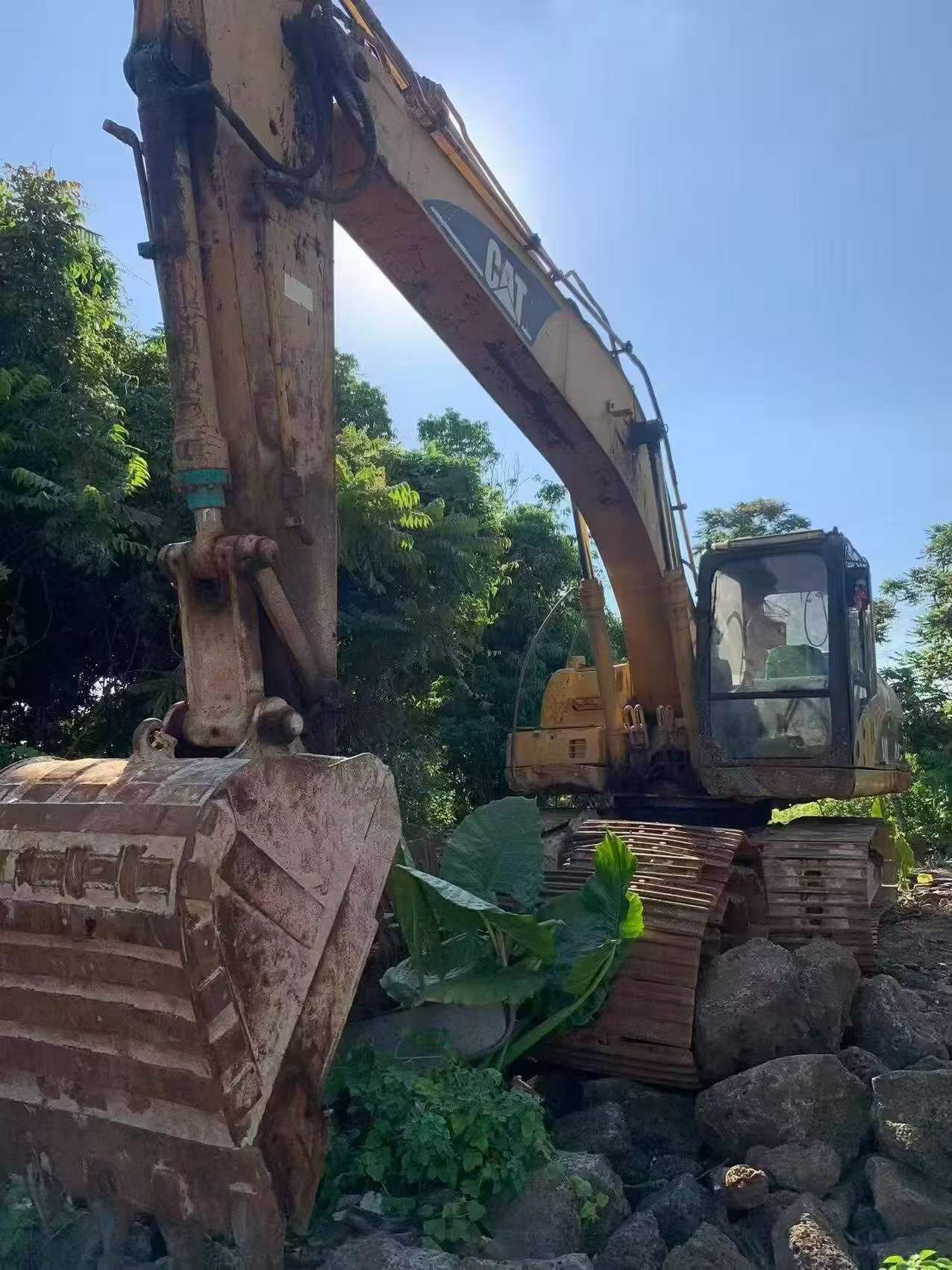 Buy Caterpillar 320C Used Excavator / 3
