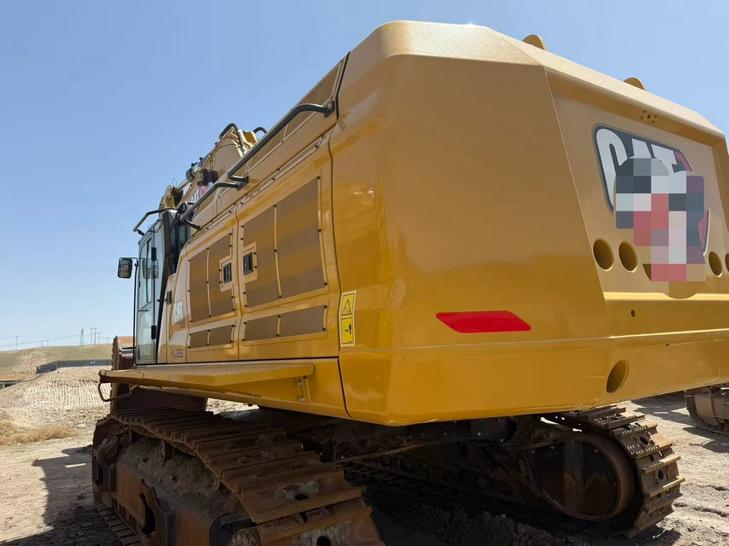 Buy Caterpillar 374D Used Excavator / 1