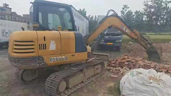 Buy XCMG XE60 Used Excavator / 1