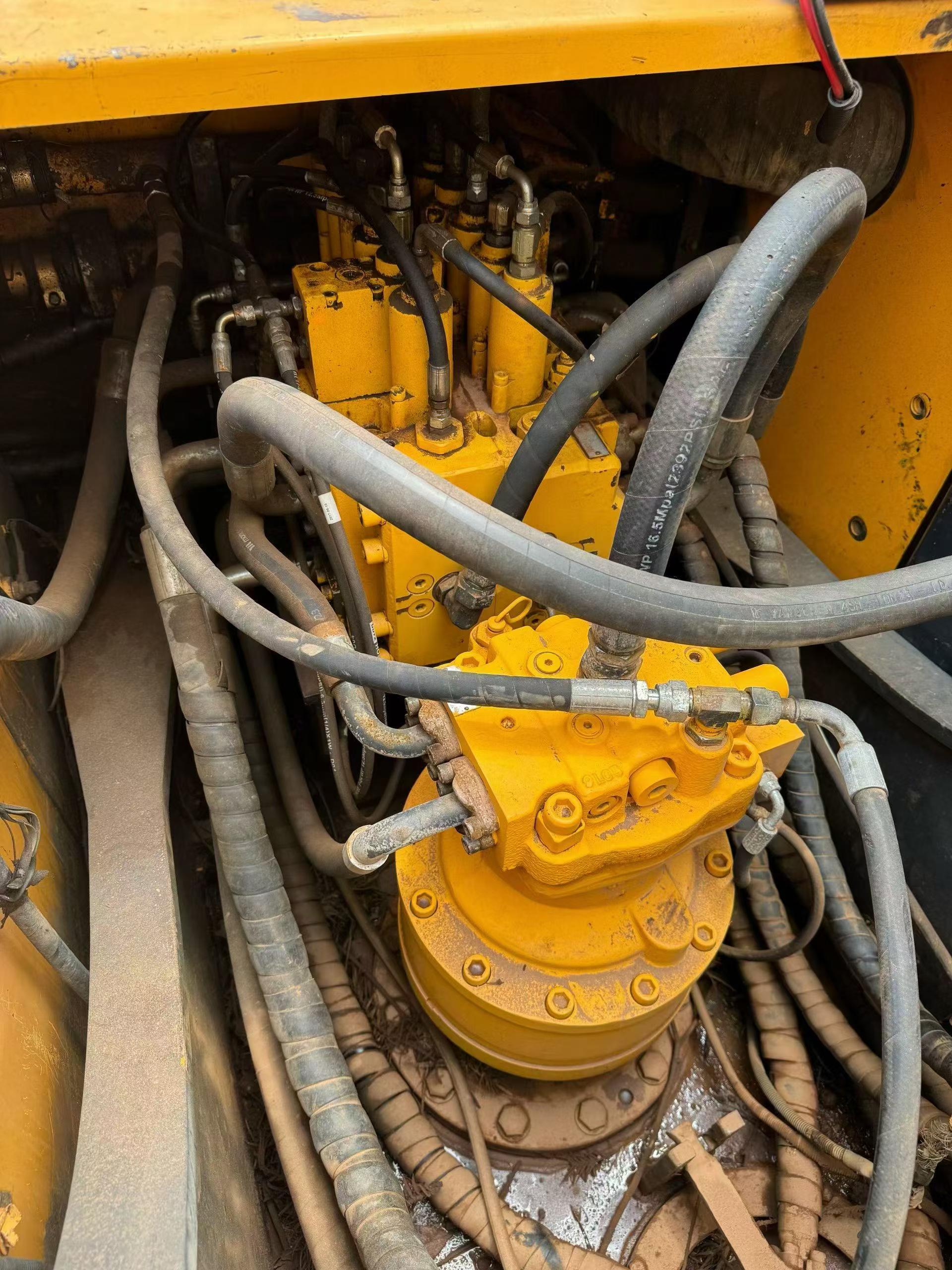Buy Hyundai R215-7C Used Excavator / 8