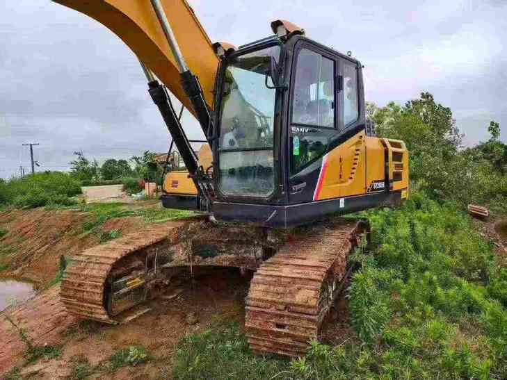 Buy Sany SY205C Used Excavator / 1