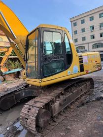 Buy Komatsu PC200-6E Used Excavator / 3 Buy Komatsu PC200-6E Used Excavator / 3