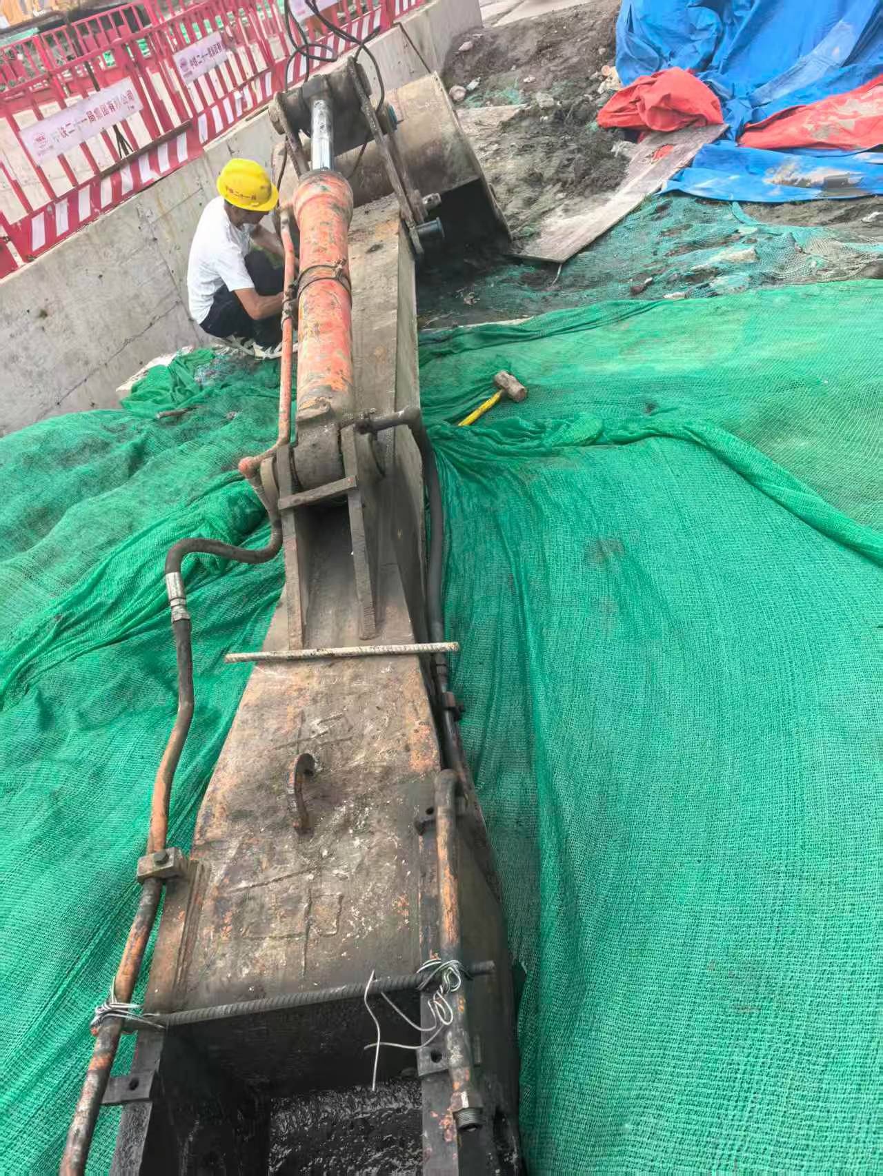 Buy Hitachi ZX330-3 Used Excavator / 2