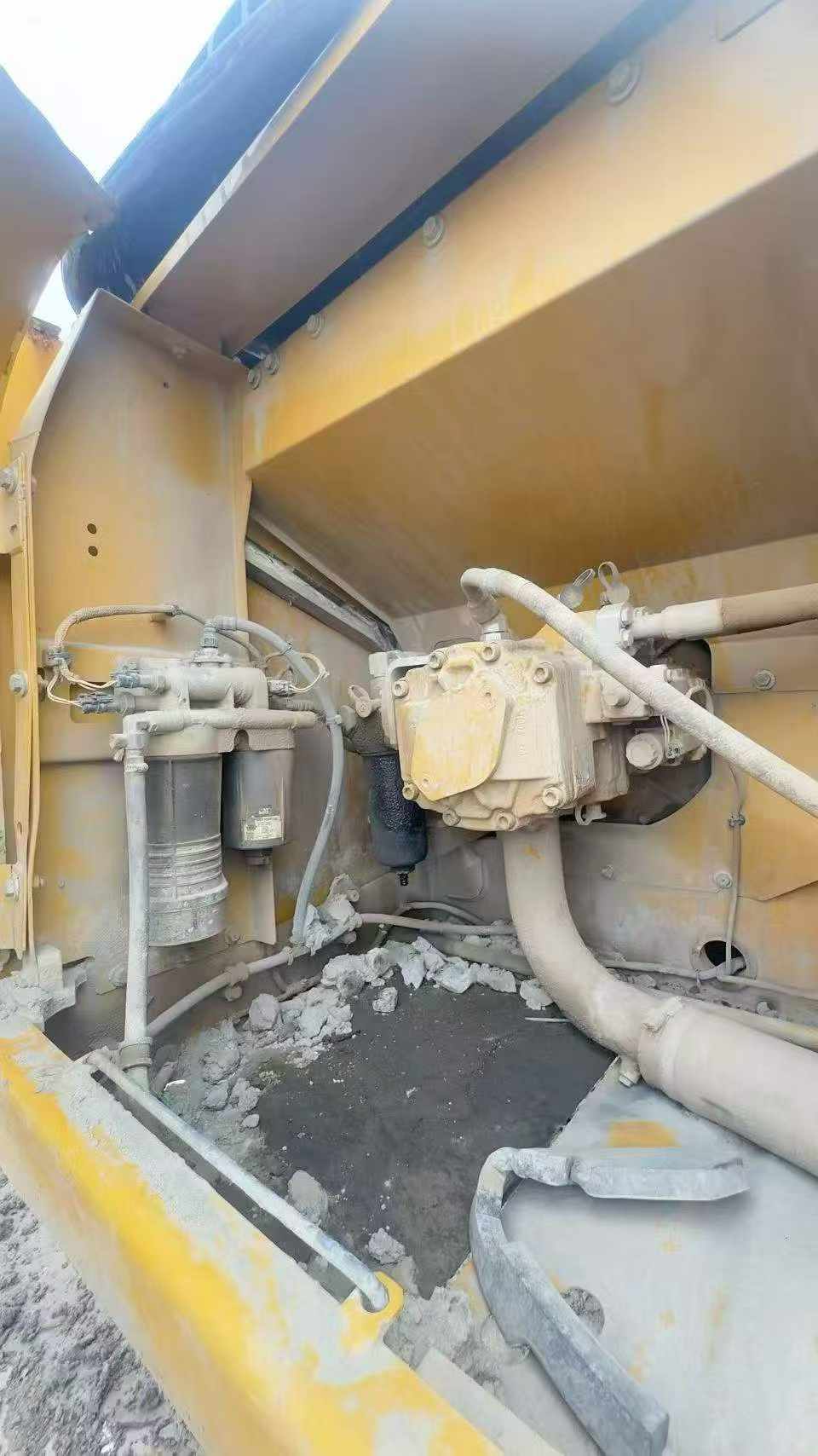 Buy Caterpillar 323 Used Excavator / 2