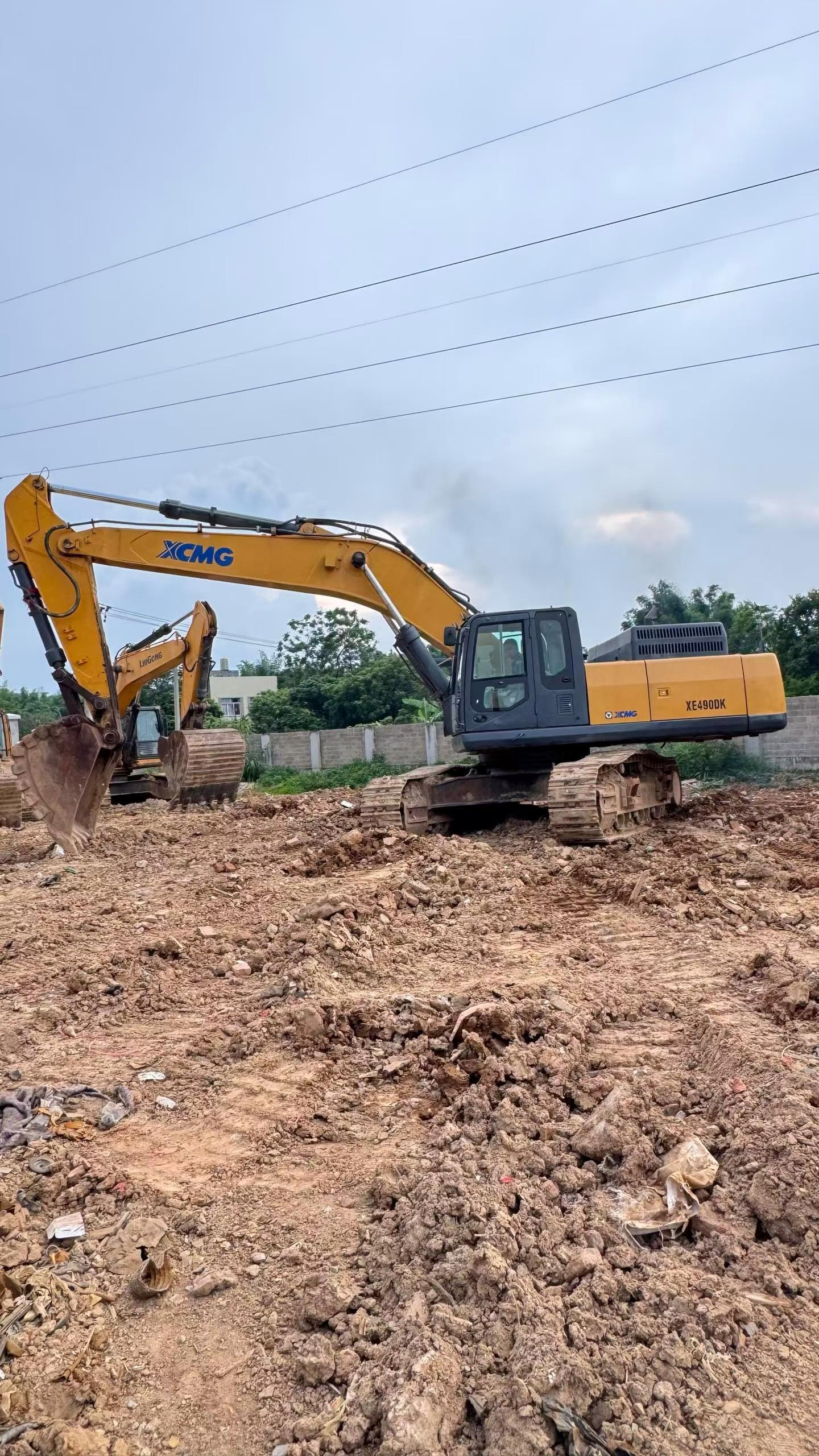 Buy XCMG XE470 Used Excavator / 2 Buy XCMG XE470 Used Excavator / 2