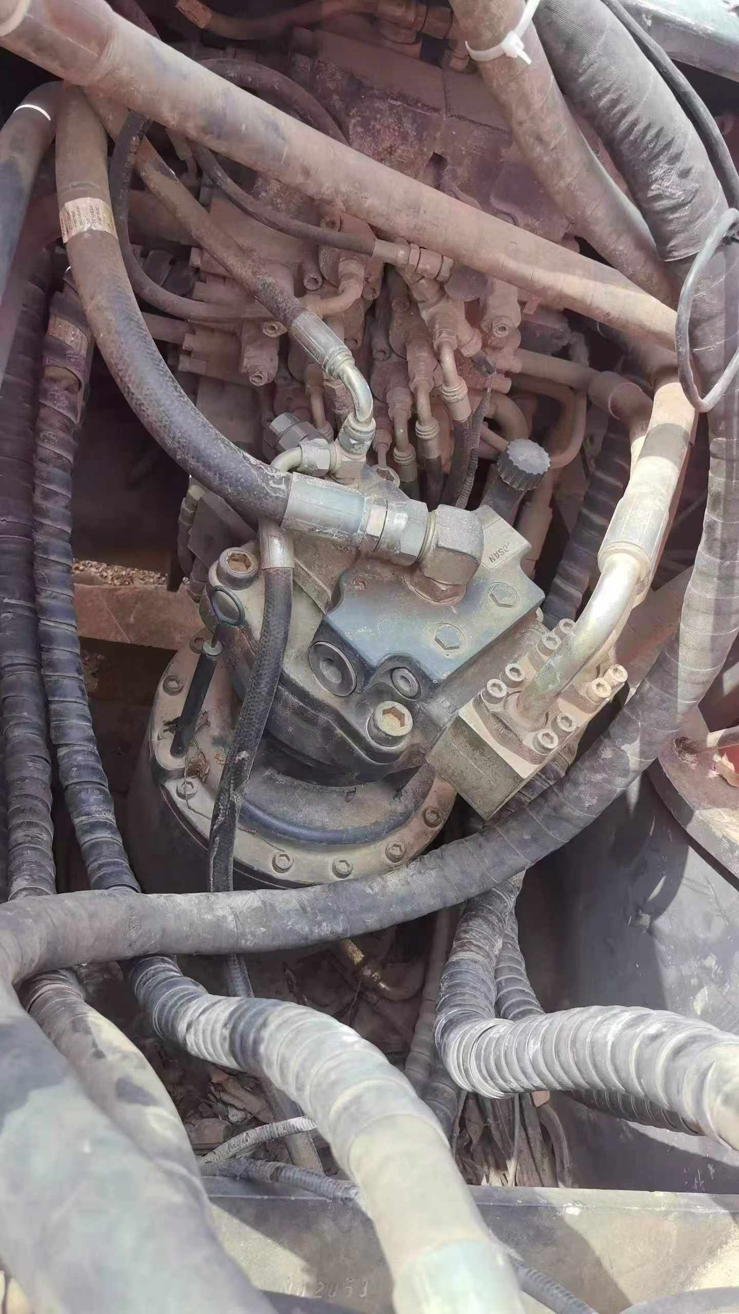 Buy Doosan DH220-3 Used Excavator / 6