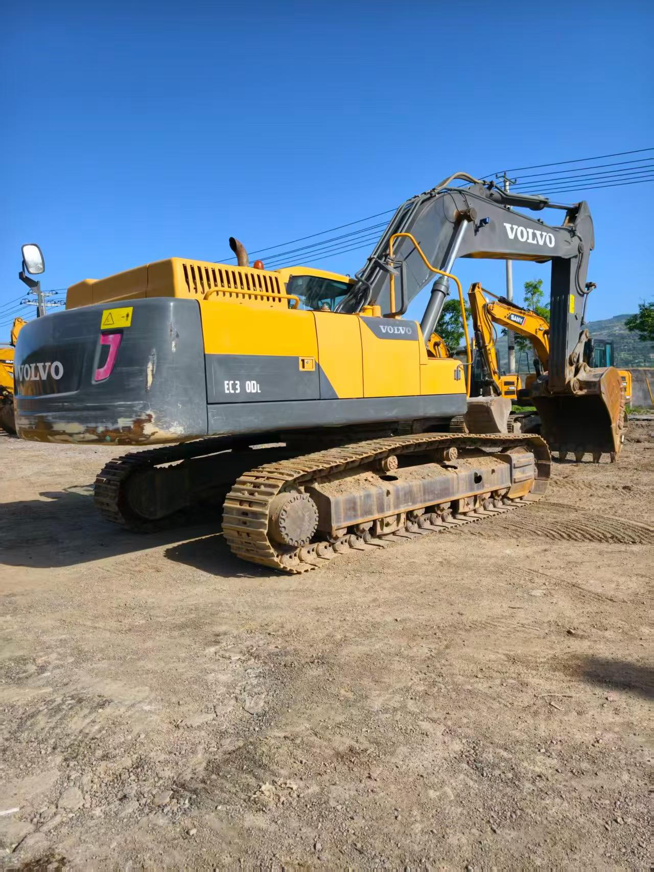 Buy Volvo L350F Used Excavator / 2