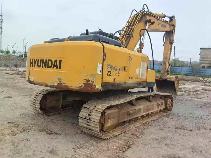 Buy Hyundai R225-7 Used Excavator / 1