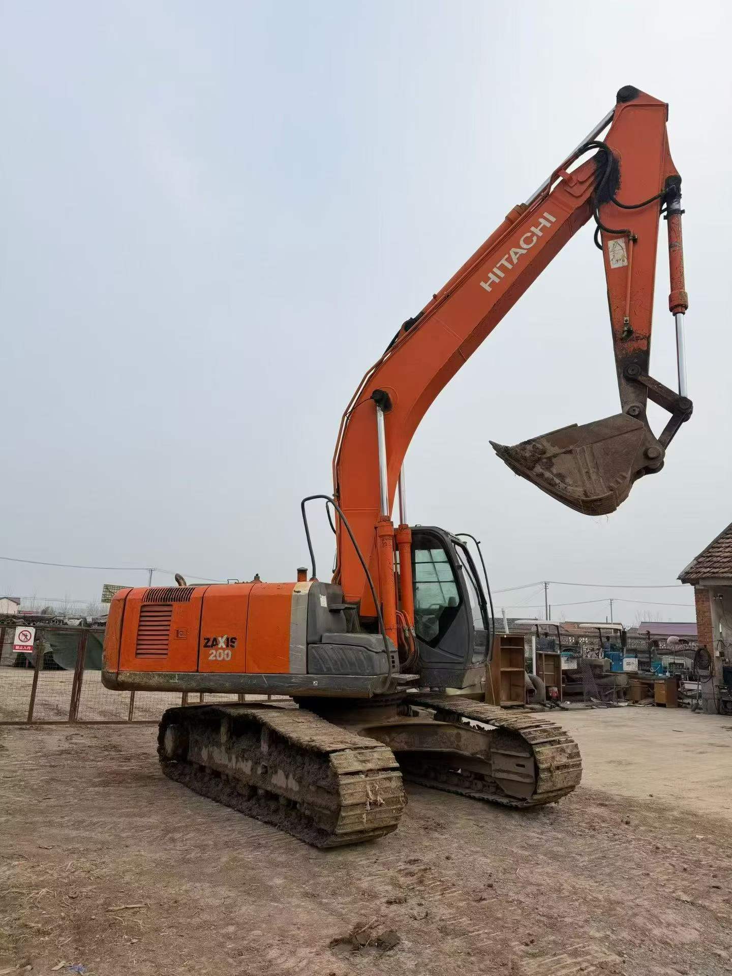 Buy Hitachi EX200-3 Used Excavator / 9