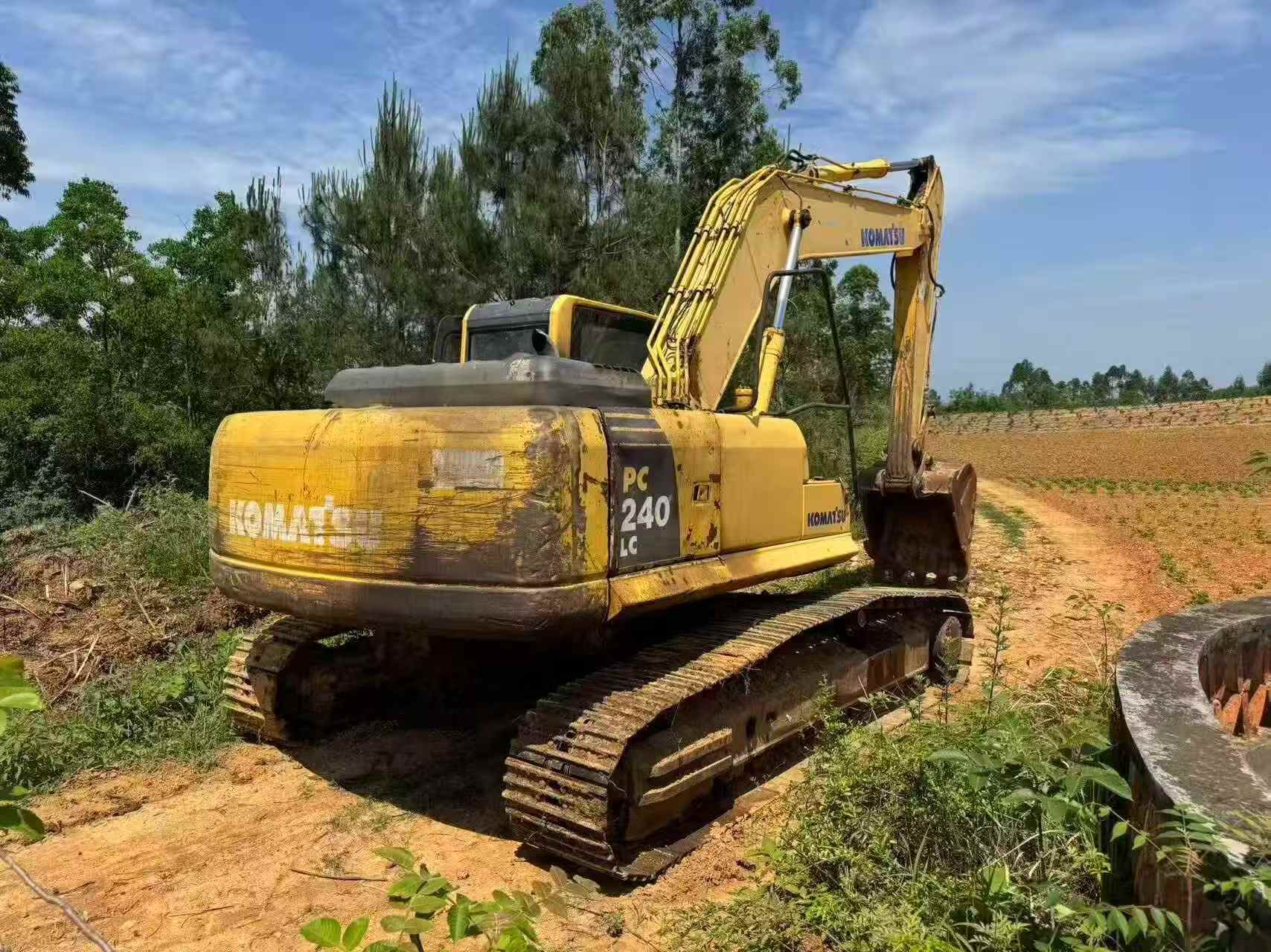 Buy Komatsu PC240-6 Used Excavator / 3