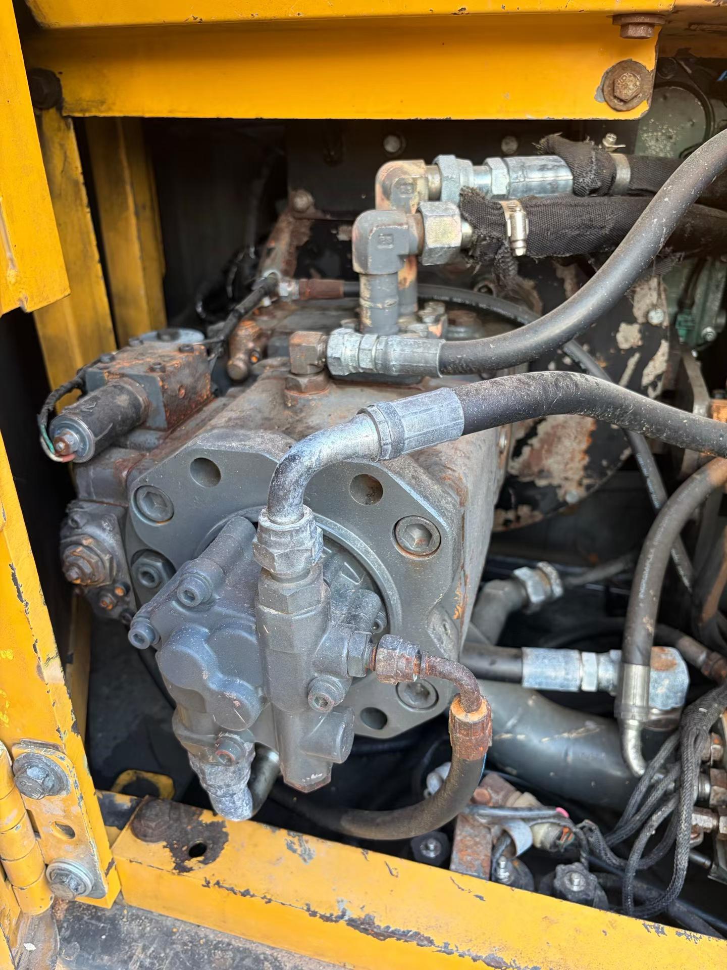 Buy Volvo EC140 Used Excavator / 9