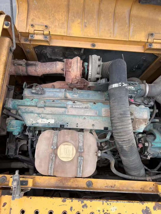 Buy Volvo EC240 Used Excavator / 1