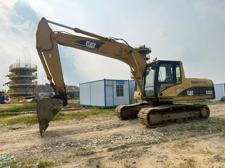 Buy Caterpillar 320C Used Excavator / 1