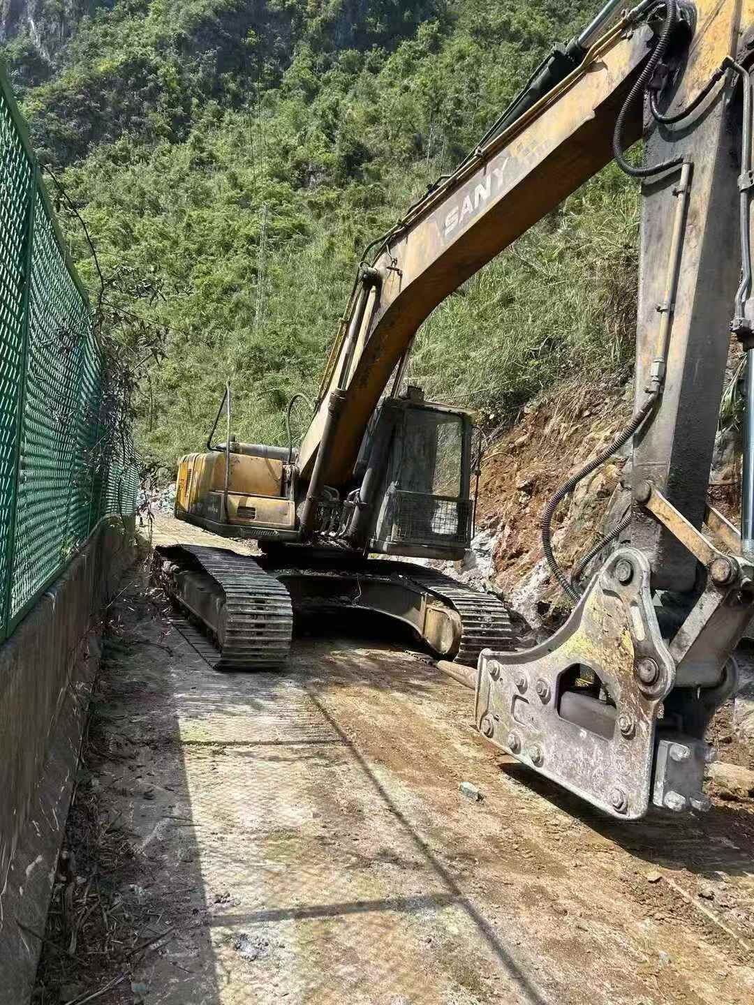 Buy Sany SY215C Used Excavator / 4