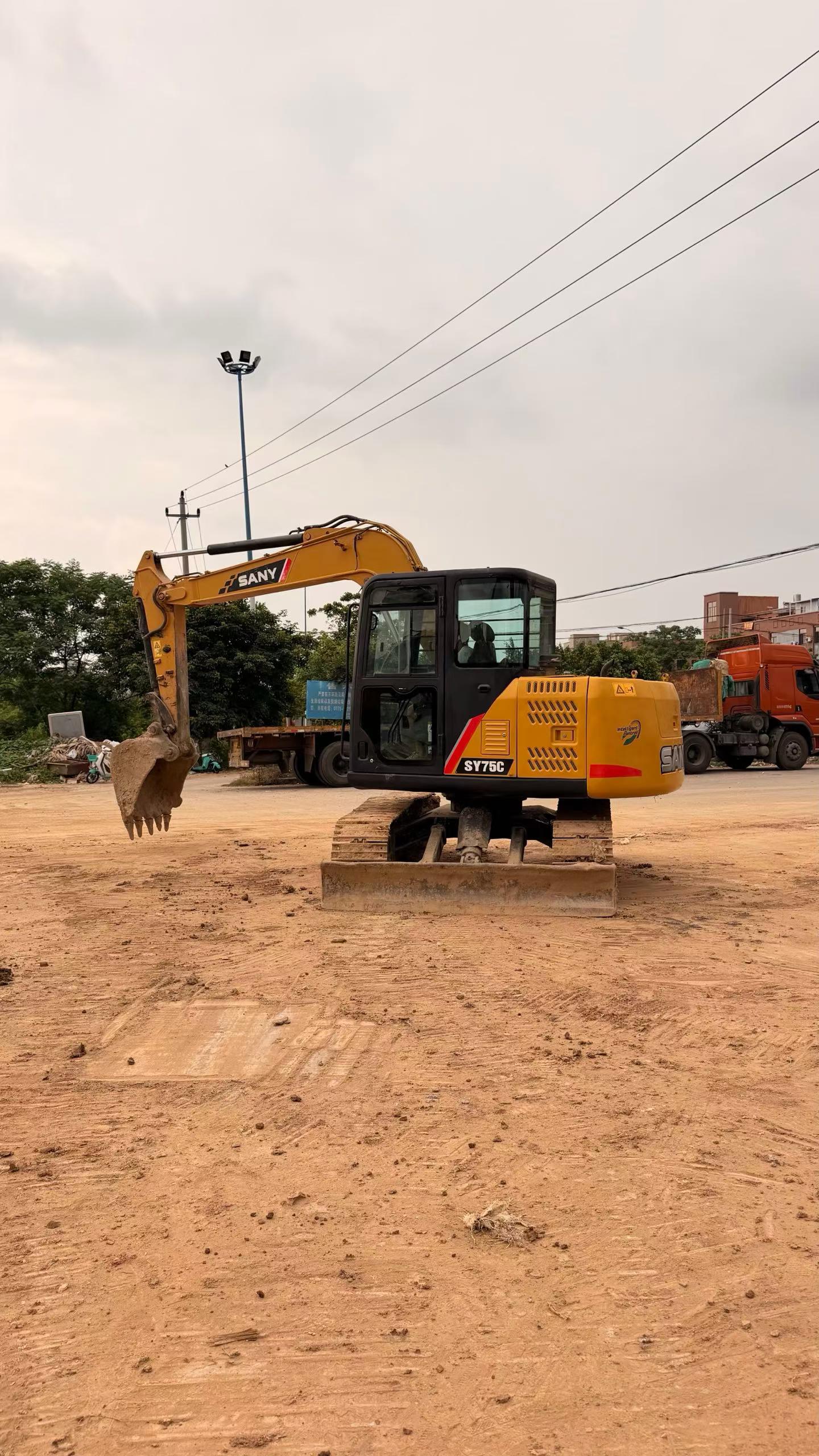 Buy Sany SY75C-8 Used Excavator / 7 Buy Sany SY75C-8 Used Excavator / 7