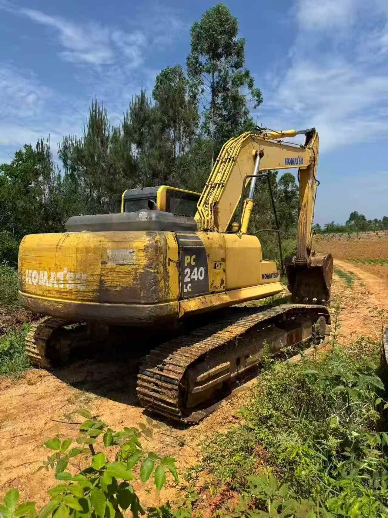 Buy Komatsu PC240-6 Used Excavator / 2