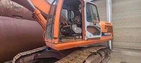Buy Doosan DH220-7 Used Excavator / 2 Buy Doosan DH220-7 Used Excavator / 2