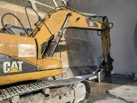 Buy Caterpillar 329D Used Excavator / 2 Buy Caterpillar 329D Used Excavator / 2