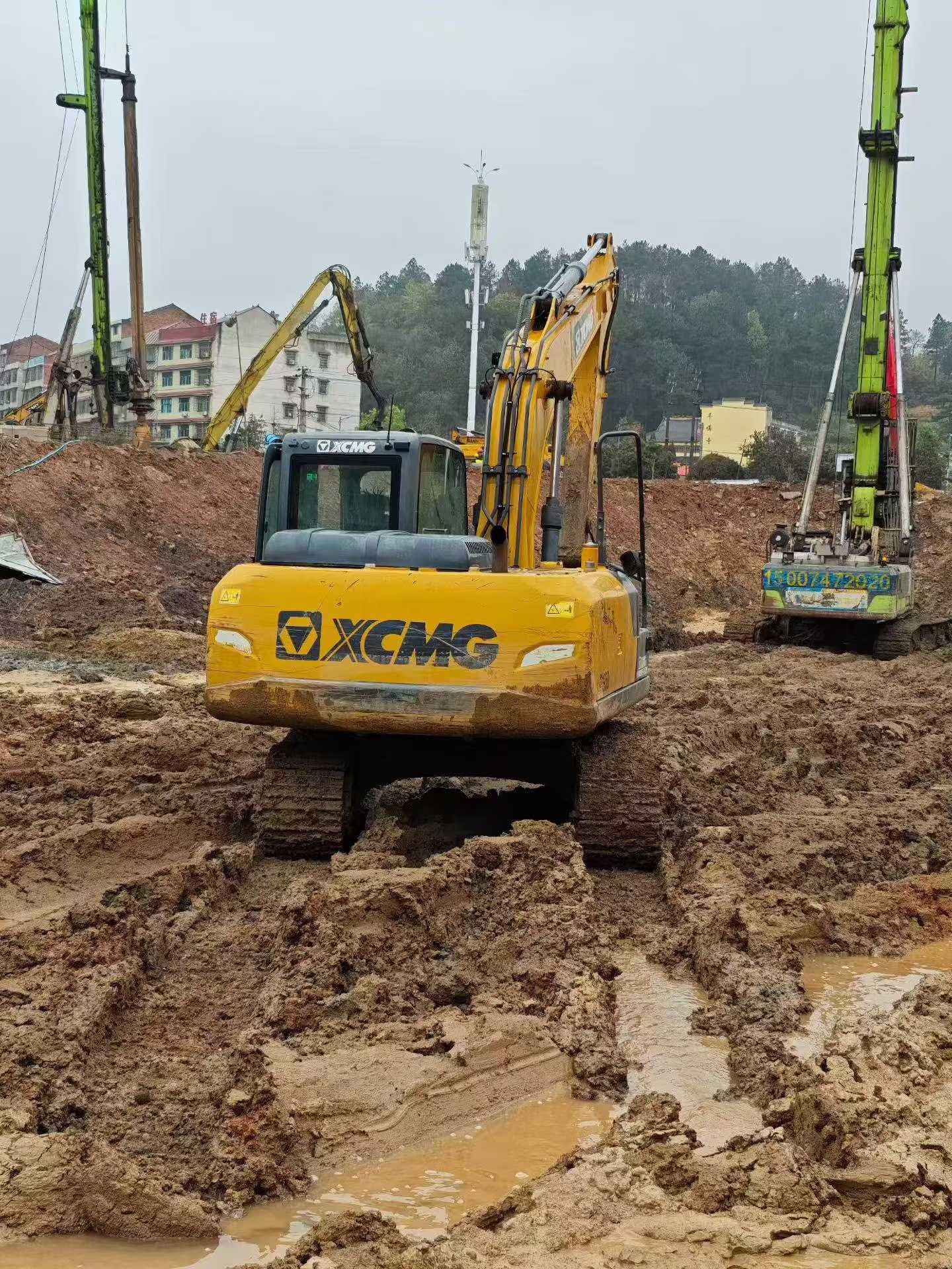 Buy XCMG XE135B Used Excavator / 8 Buy XCMG XE135B Used Excavator / 8