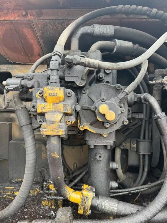 Buy Caterpillar 345D Used Excavator / 1